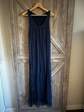 ✨ Italian  100% Crinkle Silk Maxi Dress✨